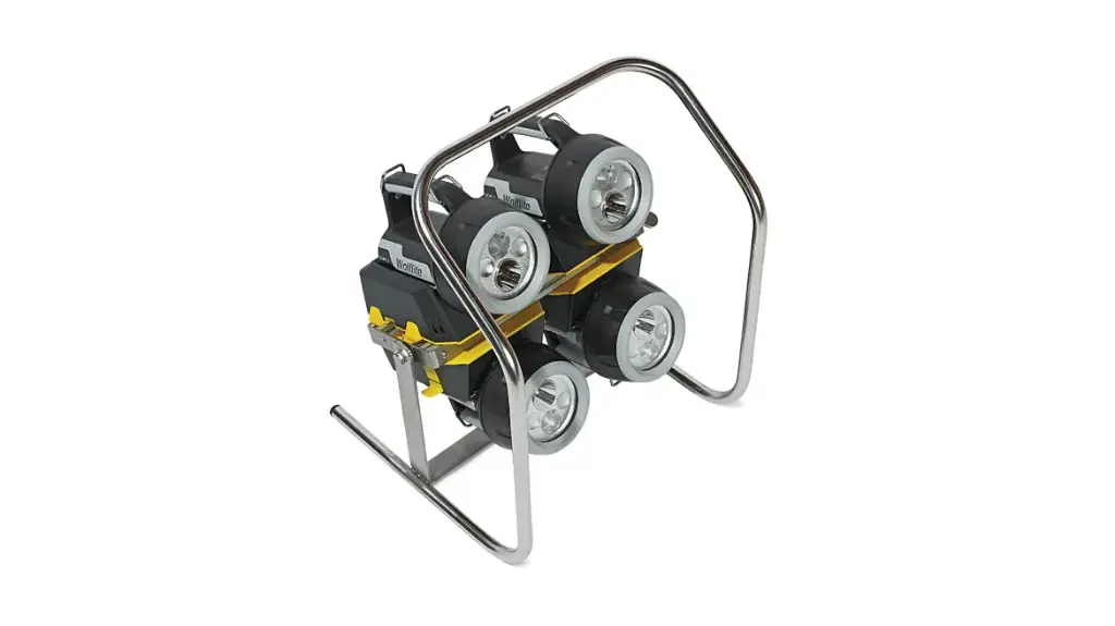 Wolf XT-404, Stand for 4 x XT-70/75 H lamp